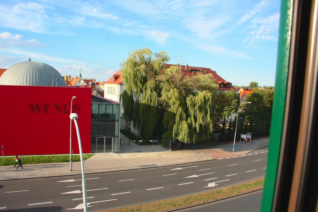 Apartamenty Krzywe Okna Zielona Gora  Bilik gambar